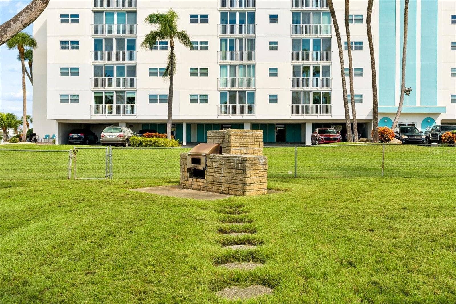 10190 IMPERIAL POINT DRIVE W, #24, Largo, FL 33774 10190 IMPERIAL POINT DRIVE W, #24, Largo, FL 33774
