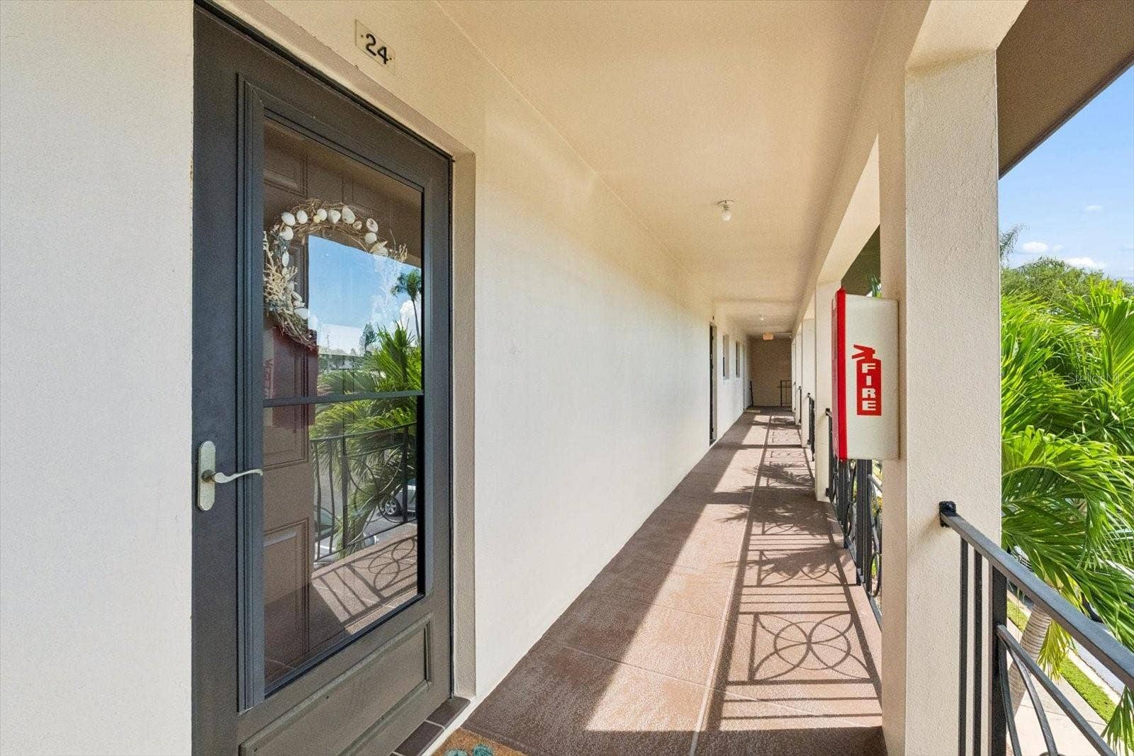 10190 IMPERIAL POINT DRIVE W, #24, Largo, FL 33774 10190 IMPERIAL POINT DRIVE W, #24, Largo, FL 33774
