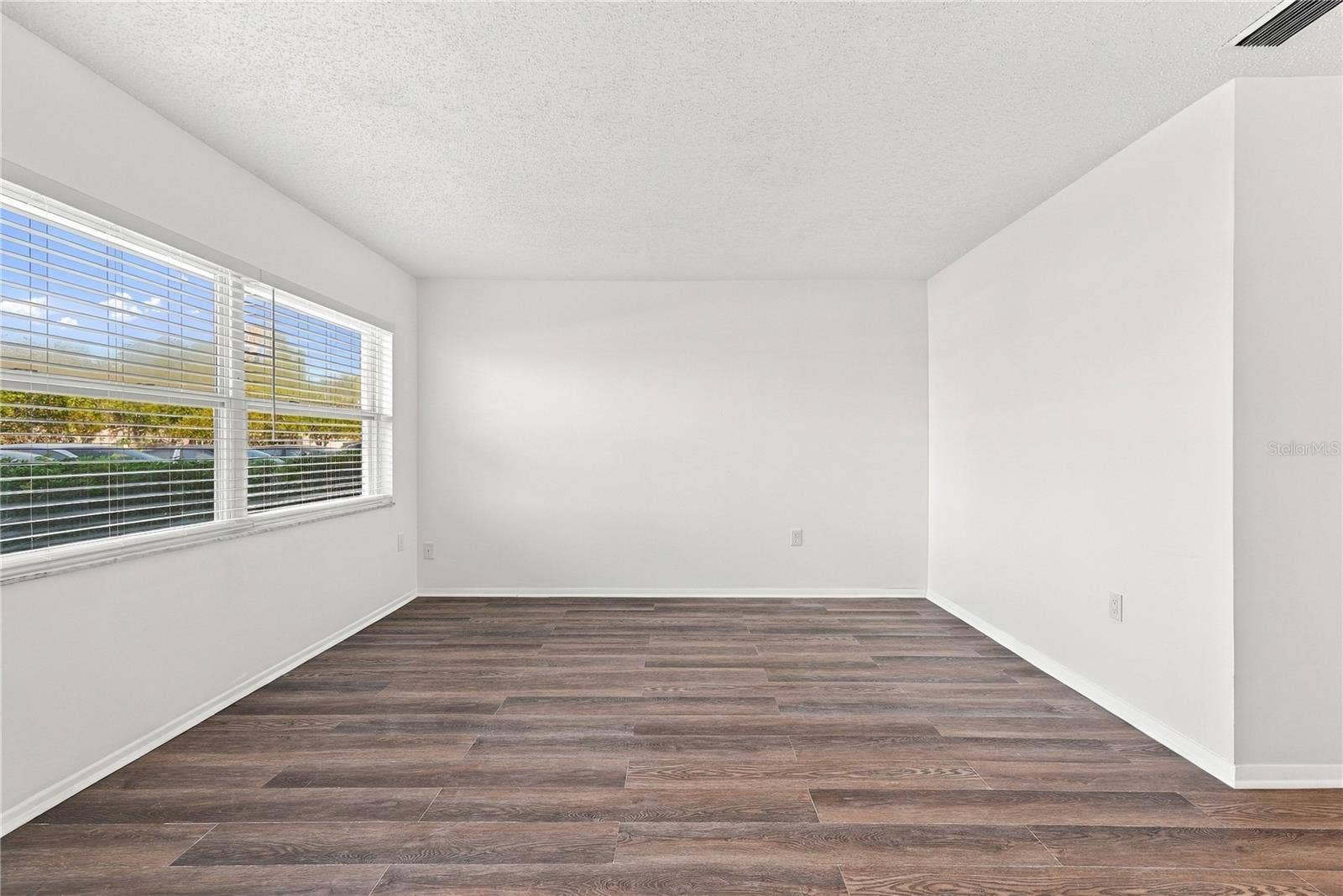 5060 76TH AVENUE N, #105, Pinellas Park, FL 33781