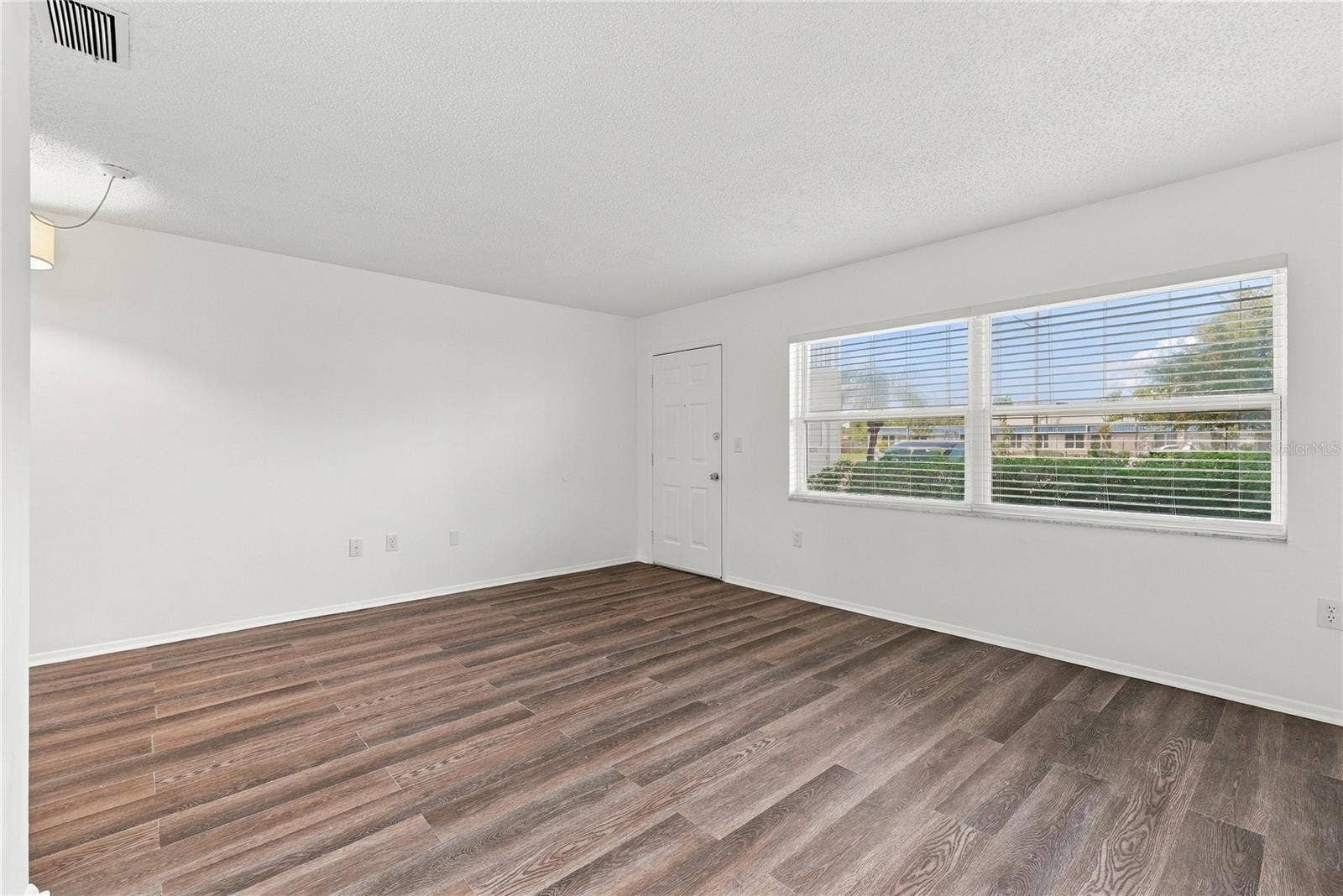 5060 76TH AVENUE N, #105, Pinellas Park, FL 33781