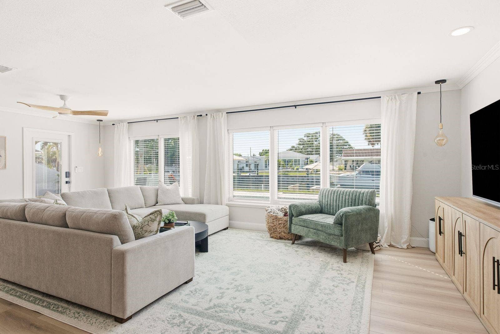 3932 SHORE ACRES BOULEVARD NE, St Petersburg, FL 33703 3932 SHORE ACRES BOULEVARD NE, St Petersburg, FL 33703