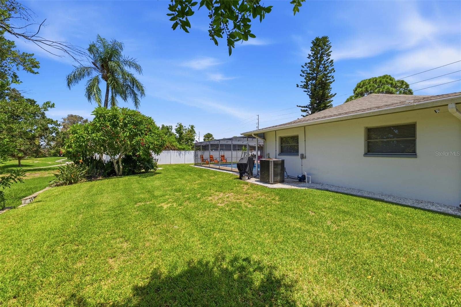 9542 OAKHURST ROAD, Seminole, FL 33776 9542 OAKHURST ROAD, Seminole, FL 33776