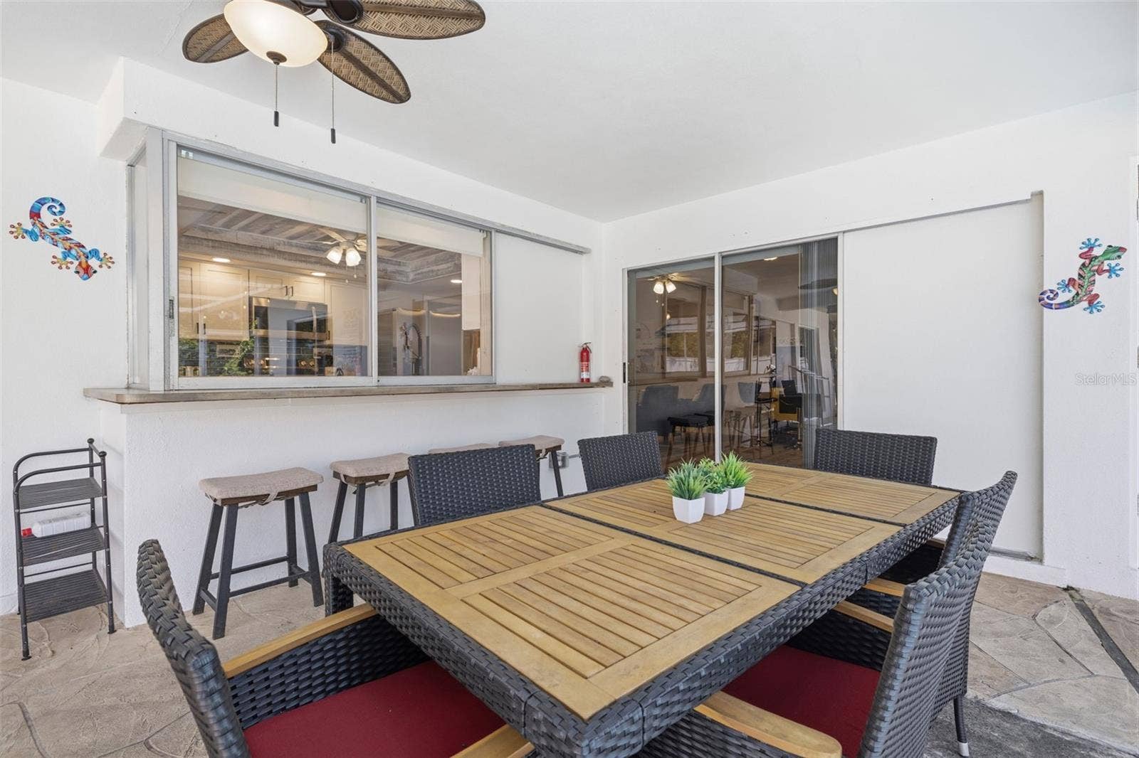 9542 OAKHURST ROAD, Seminole, FL 33776 9542 OAKHURST ROAD, Seminole, FL 33776