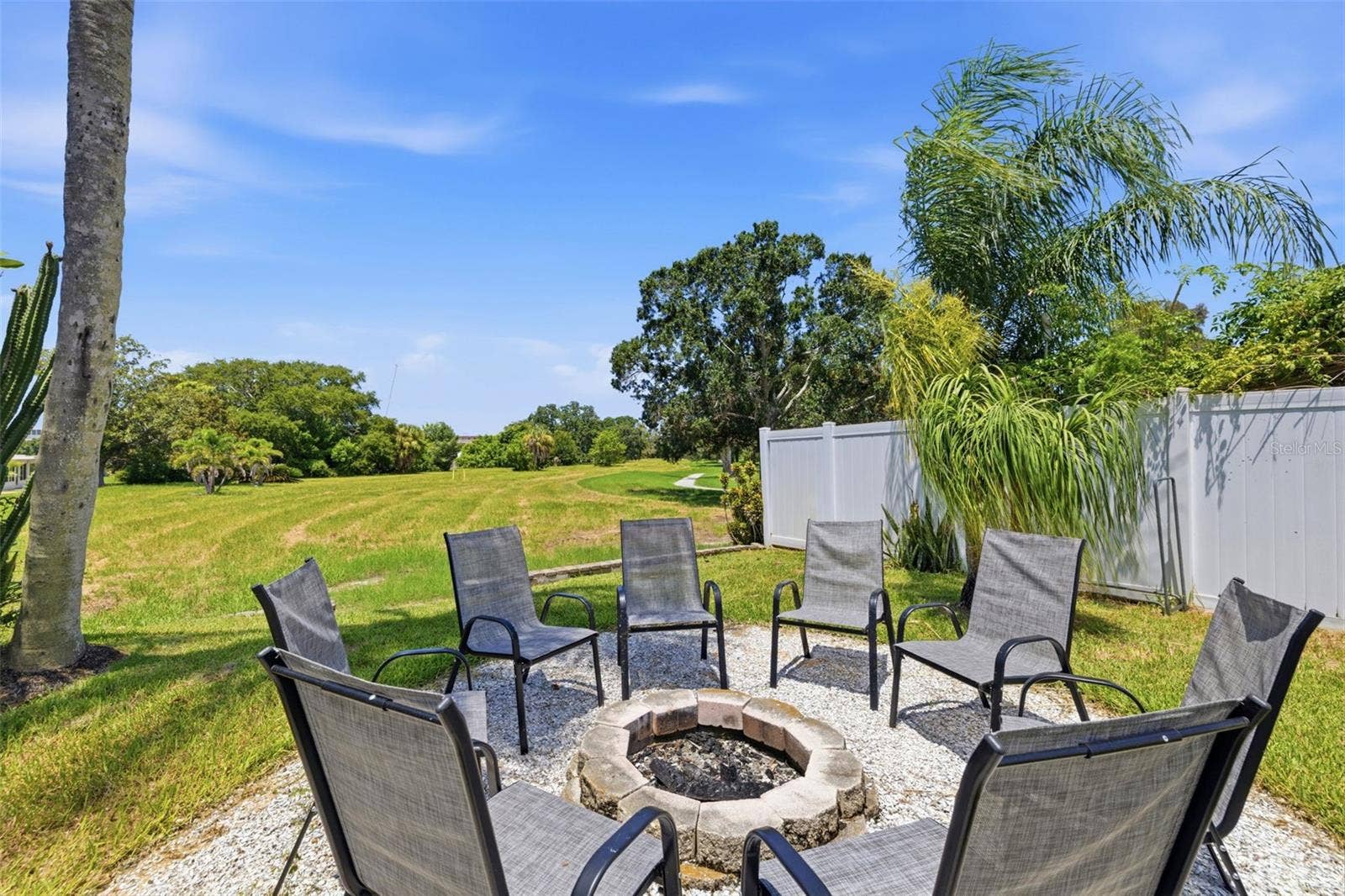 9542 OAKHURST ROAD, Seminole, FL 33776 9542 OAKHURST ROAD, Seminole, FL 33776
