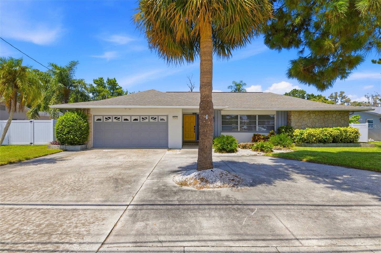 9542 OAKHURST ROAD, Seminole, FL 33776 9542 OAKHURST ROAD, Seminole, FL 33776