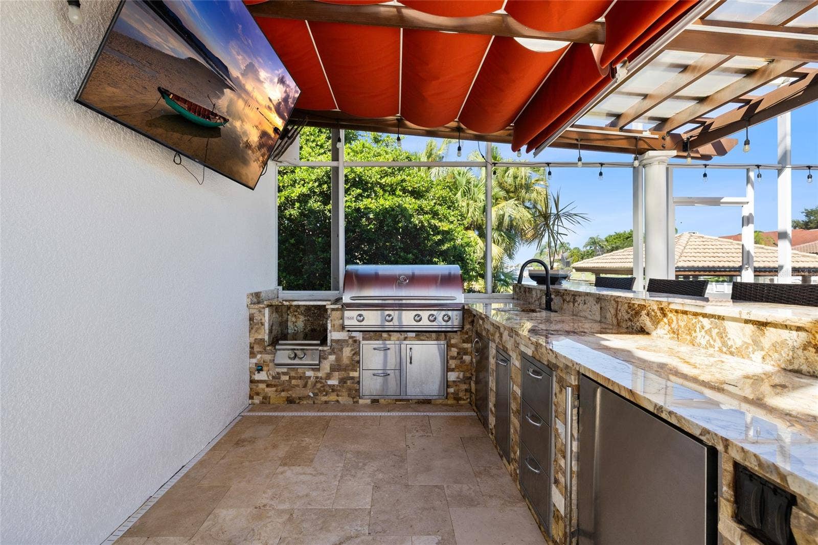 9805 COMPASS POINT WAY, Tampa, FL 33615 Outdoor kitchen