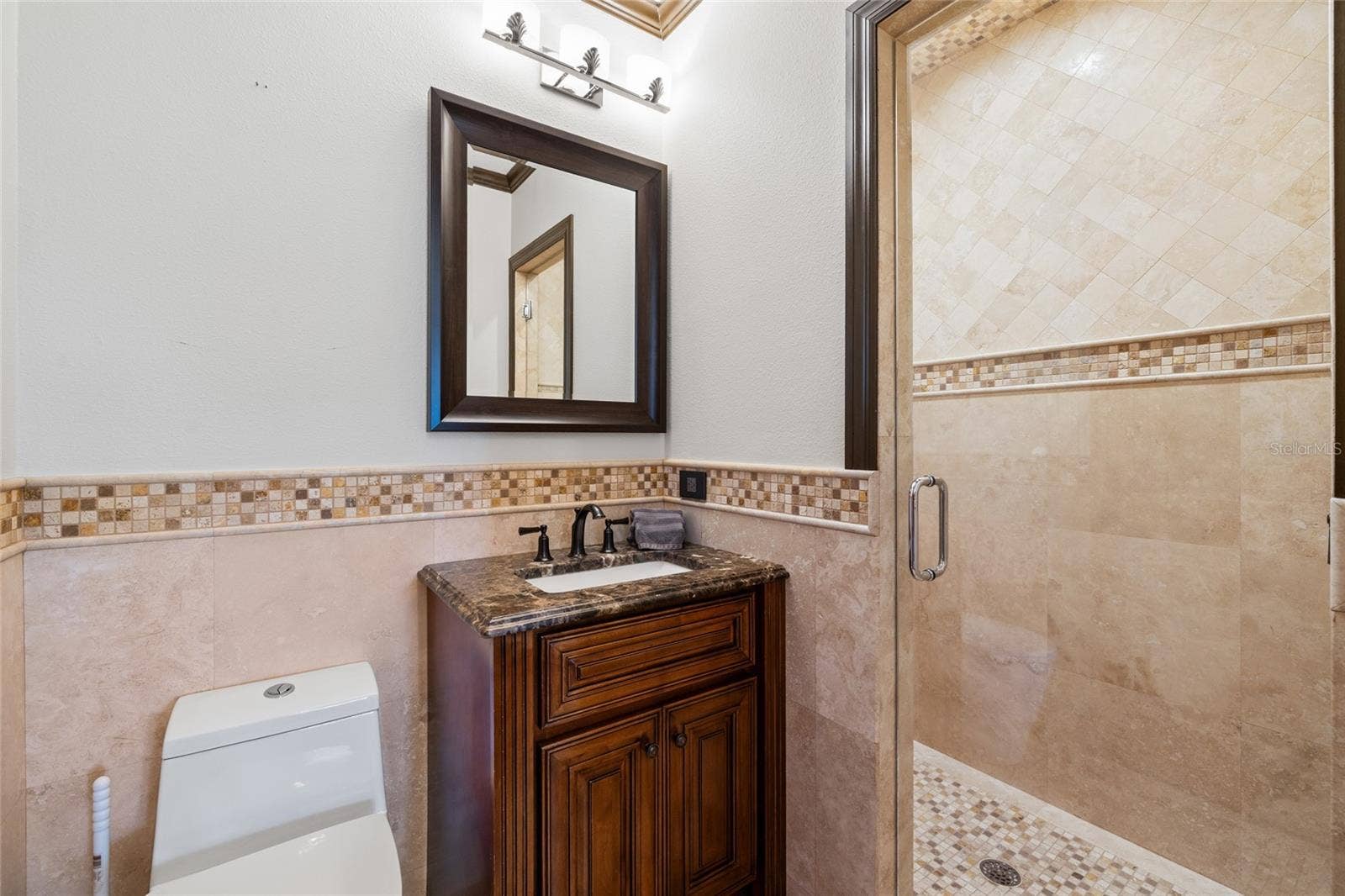 9805 COMPASS POINT WAY, Tampa, FL 33615 Ensuite bathroom 5