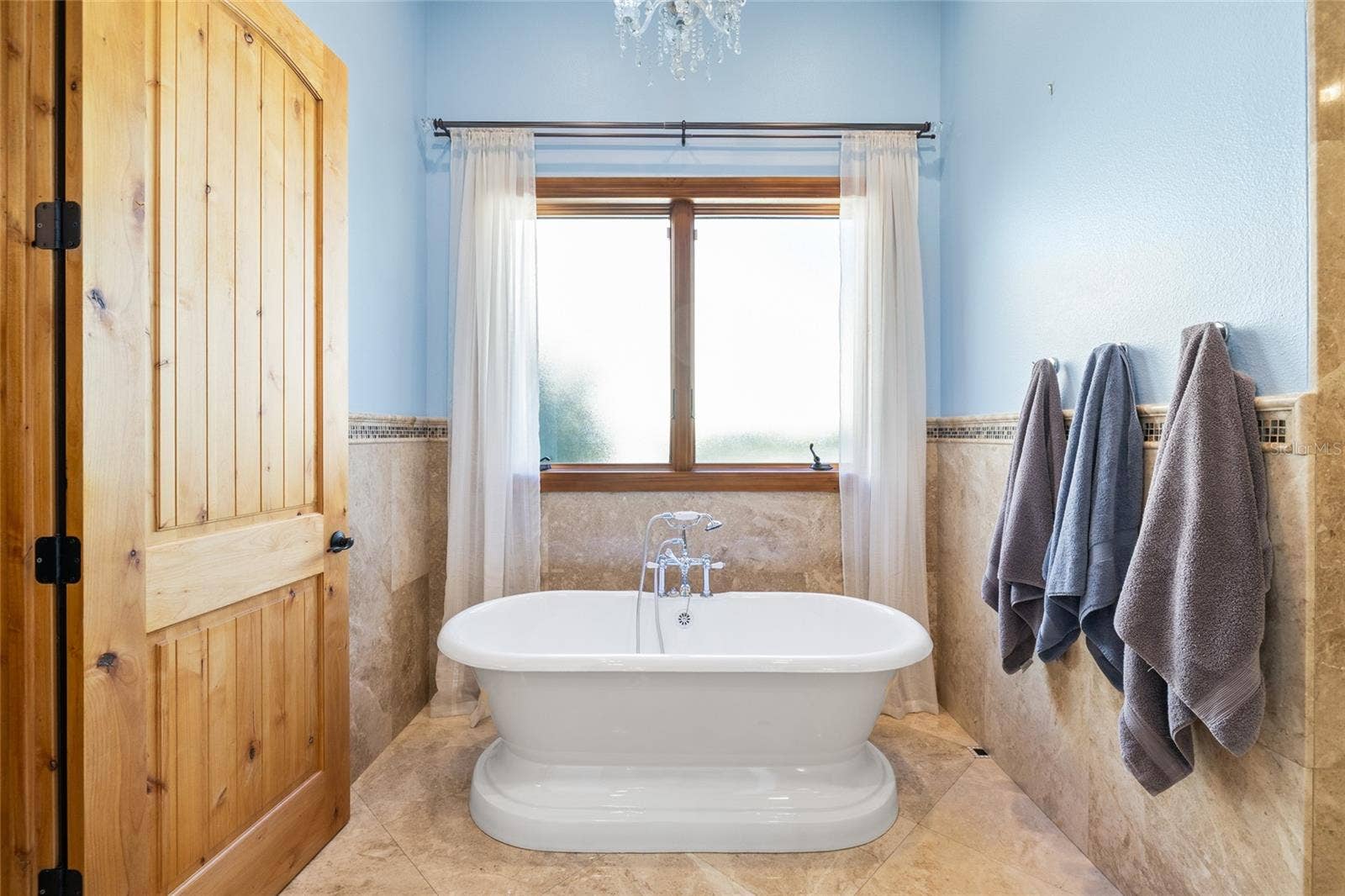 9805 COMPASS POINT WAY, Tampa, FL 33615 Ensuite master bathroom