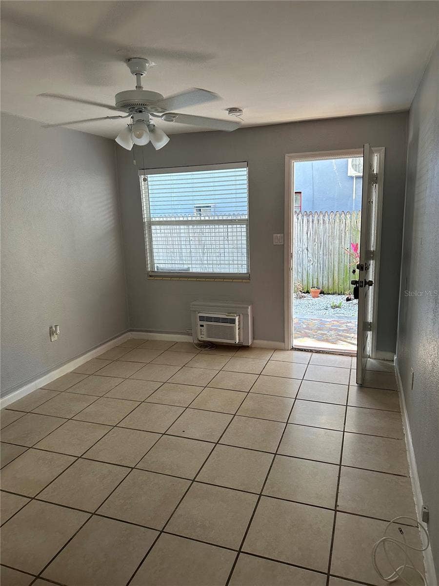 649 7TH AVENUE N, St Petersburg, FL 33701