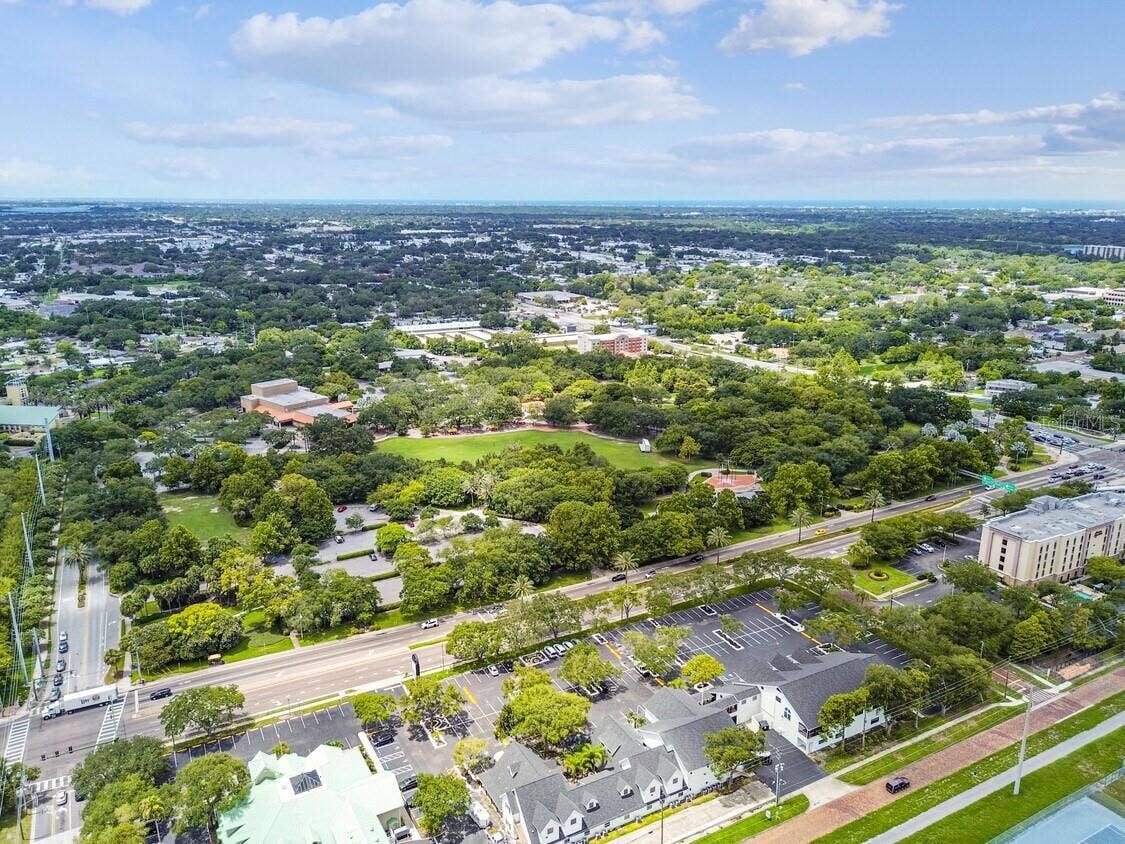 300 E BAY 2ND FLOOR - E DRIVE, Largo, FL 33770 300 E BAY 2ND FLOOR - E DRIVE, Largo, FL 33770