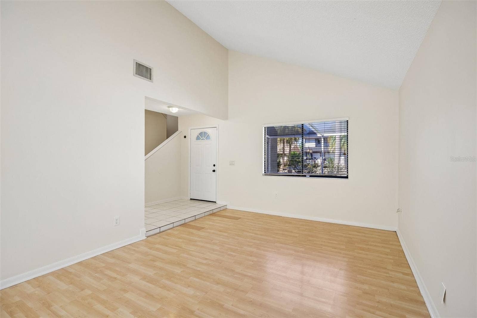 16148 GARDENDALE DRIVE, Tampa, FL 33624 Living Room
