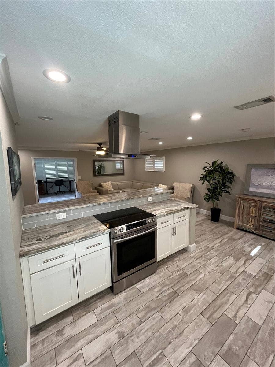 12314 114TH STREET, Seminole, FL 33778 12314 114TH STREET, Seminole, FL 33778