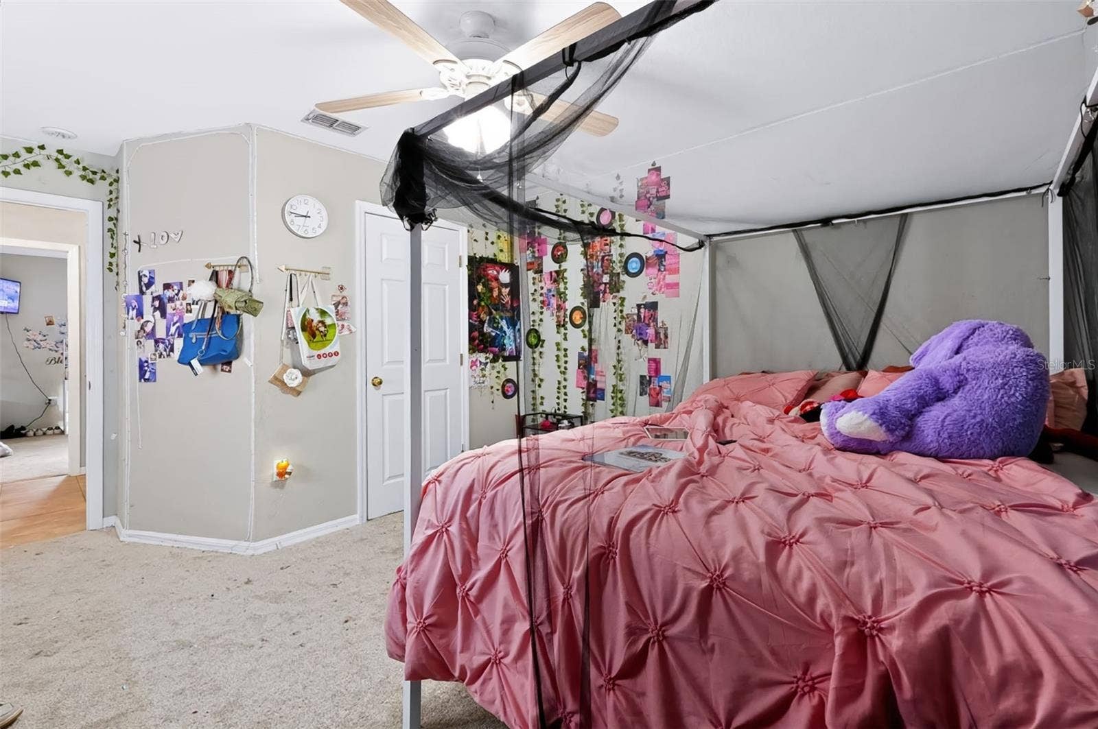 11009 THORNBERRY DRIVE, Spring Hill, FL 34608 11009 THORNBERRY DRIVE, Spring Hill, FL 34608