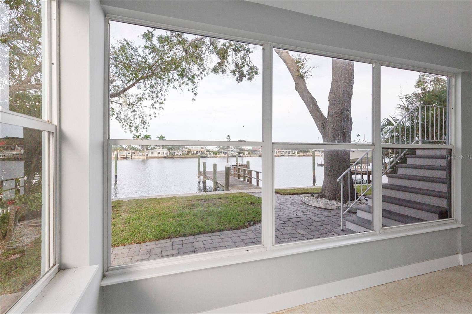 11355 3RD STREET E, #2, Treasure Island, FL 33706 Sunlit Patio!