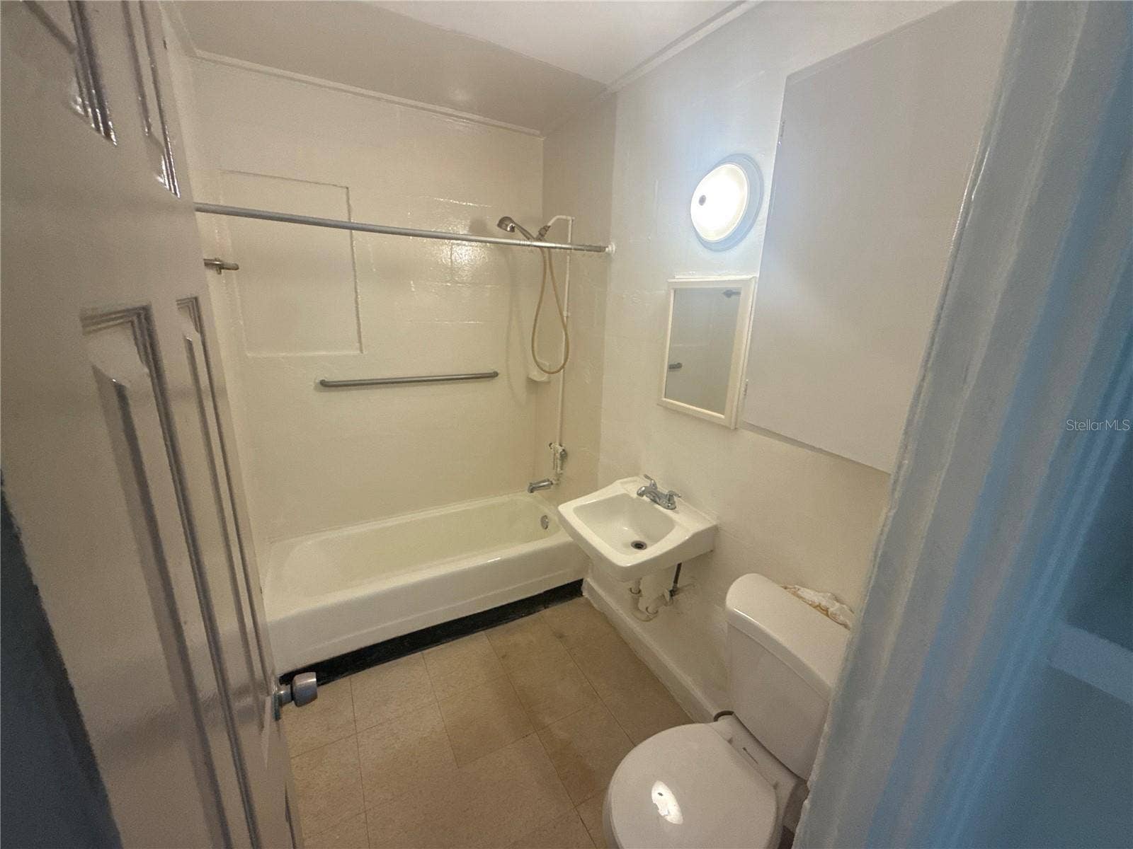 4420 N CLARK AVENUE, Tampa, FL 33614 Unit B Vacant