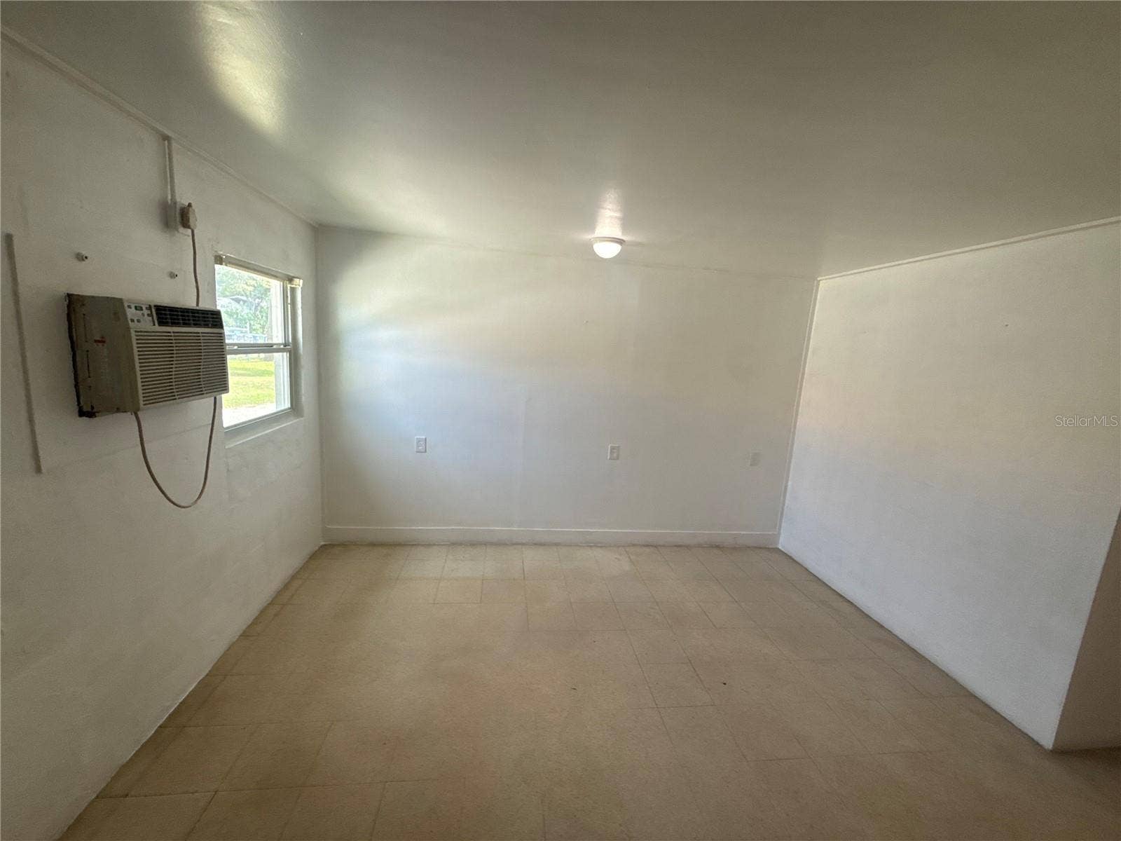 4420 N CLARK AVENUE, Tampa, FL 33614 Unit B Vacant