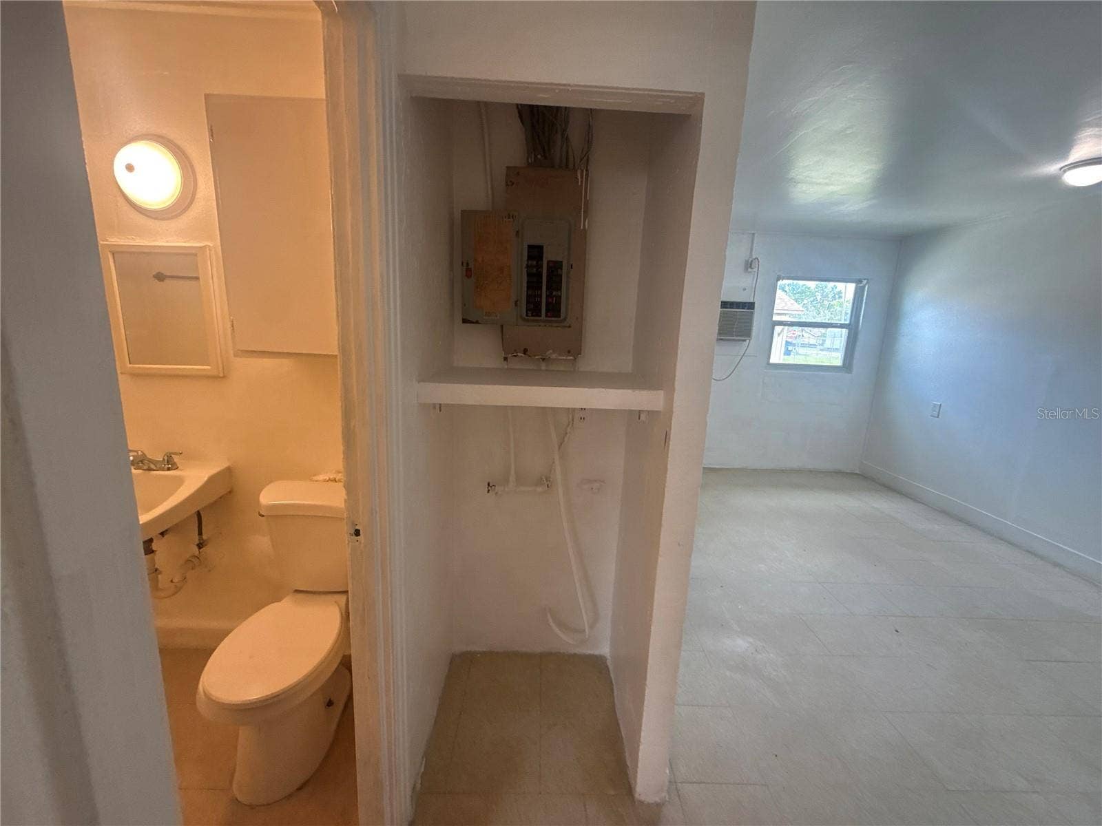 4420 N CLARK AVENUE, Tampa, FL 33614 Unit B Vacant