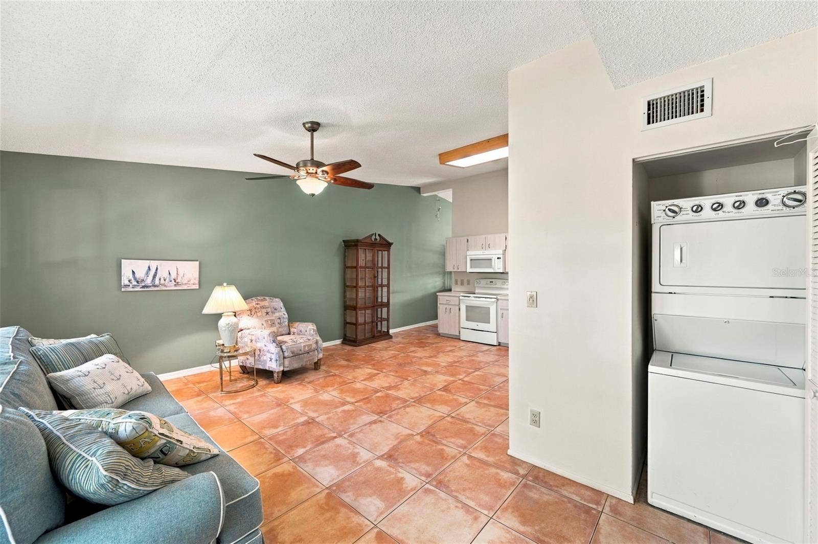 2220 SWEDISH DRIVE, #42, Clearwater, FL 33763 2220 SWEDISH DRIVE, #42, Clearwater, FL 33763