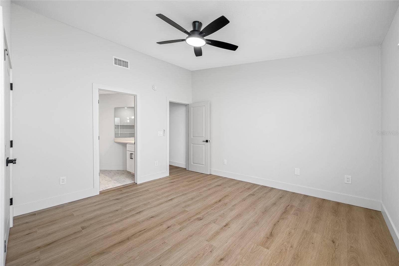 6119 MEMORIAL HIGHWAY, #20, Tampa, FL 33615 6119 MEMORIAL HIGHWAY, #20, Tampa, FL 33615