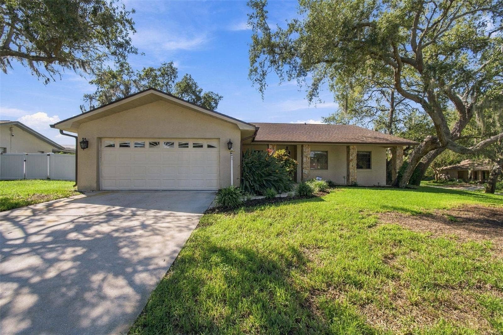 874 PINEWOOD TERRACE W, Palm Harbor, FL 34683