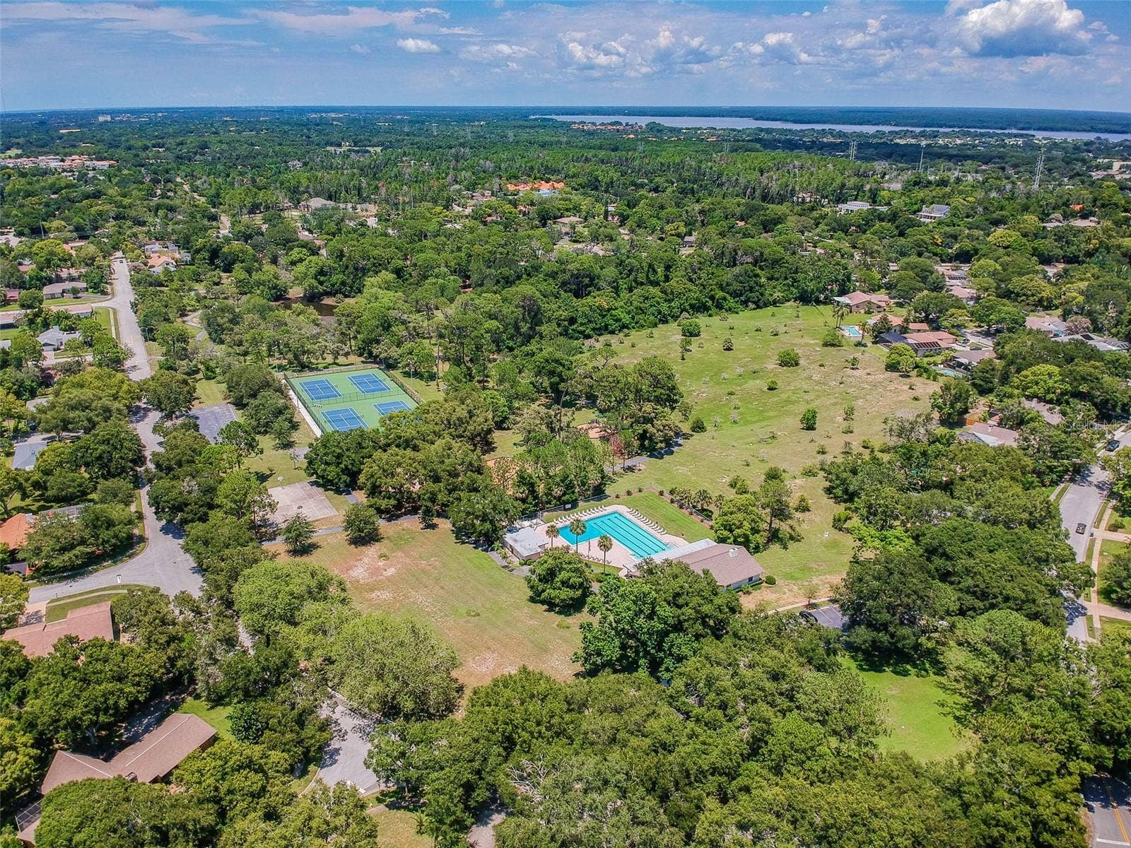 874 PINEWOOD TERRACE W, Palm Harbor, FL 34683