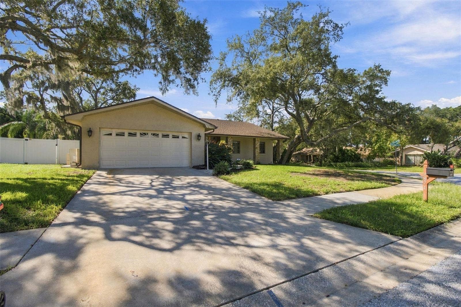 874 PINEWOOD TERRACE W, Palm Harbor, FL 34683