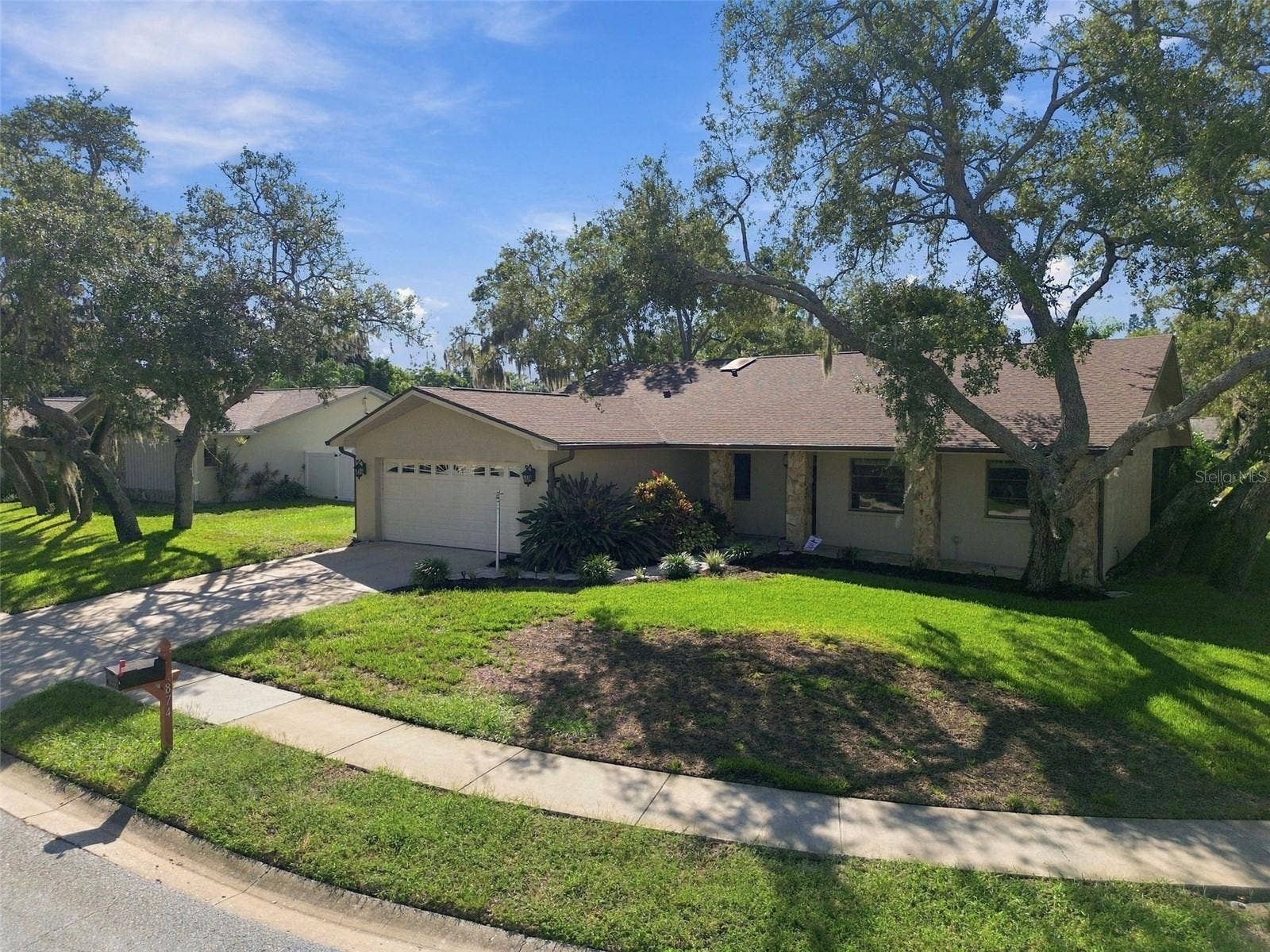874 PINEWOOD TERRACE W, Palm Harbor, FL 34683