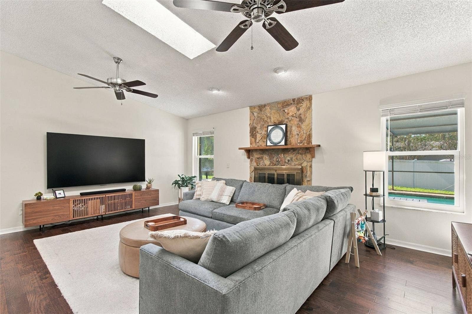 874 PINEWOOD TERRACE W, Palm Harbor, FL 34683