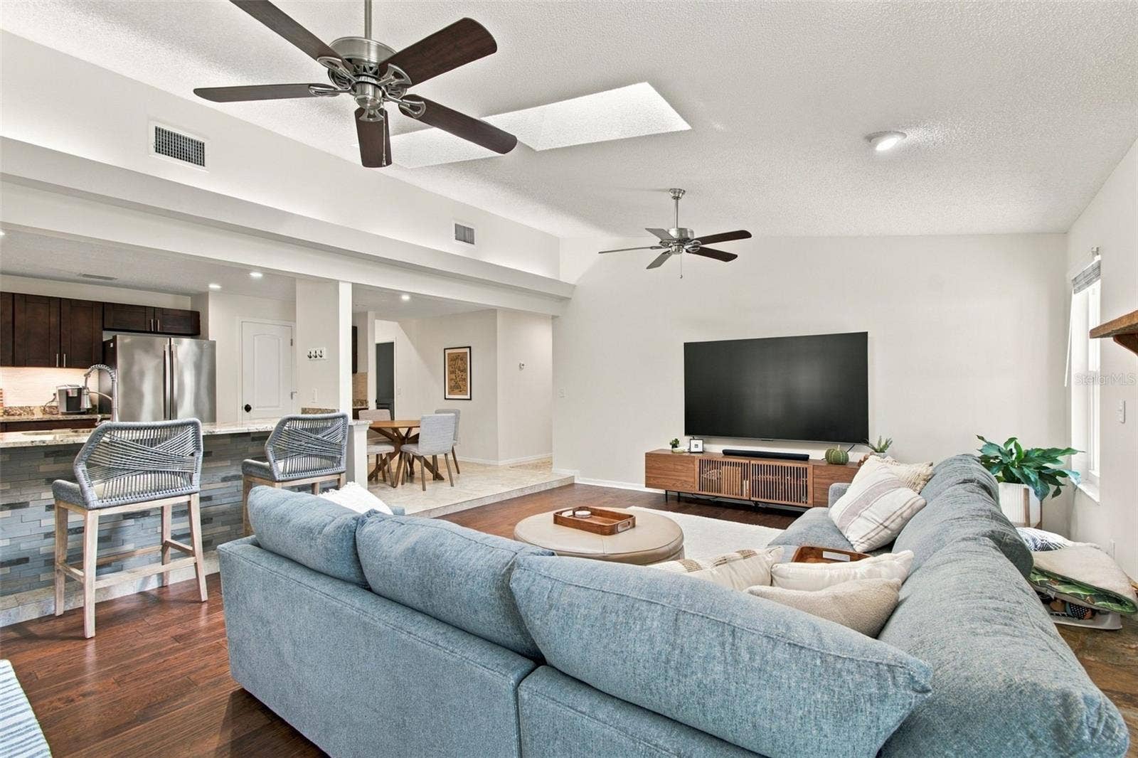 874 PINEWOOD TERRACE W, Palm Harbor, FL 34683