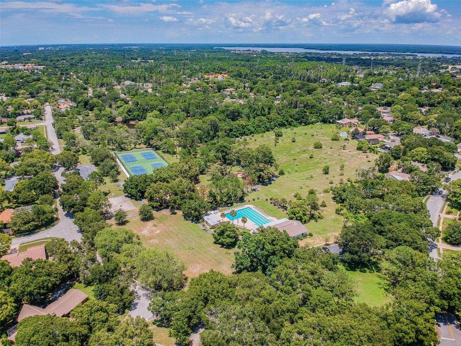 874 PINEWOOD TERRACE W, Palm Harbor, FL 34683