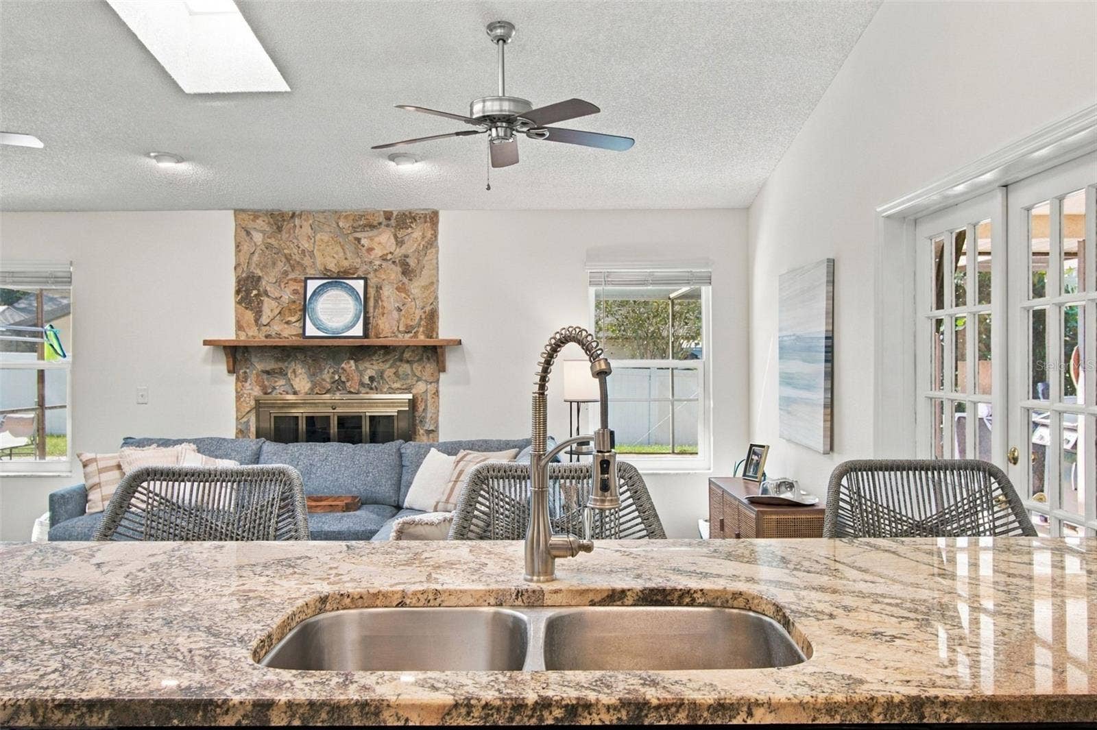 874 PINEWOOD TERRACE W, Palm Harbor, FL 34683