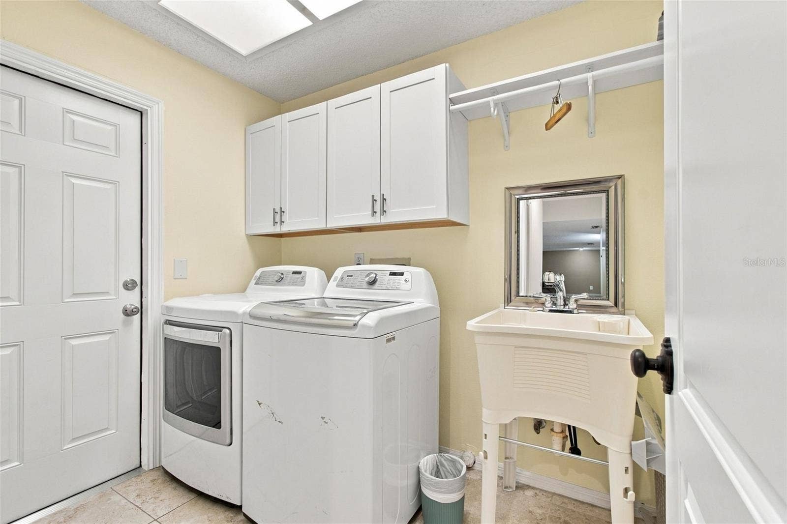 874 PINEWOOD TERRACE W, Palm Harbor, FL 34683