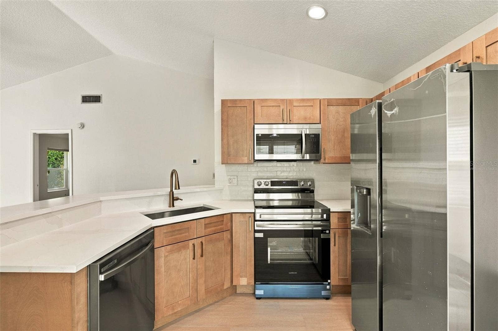 12808 DUNHILL DRIVE, Tampa, FL 33624 virtually staged