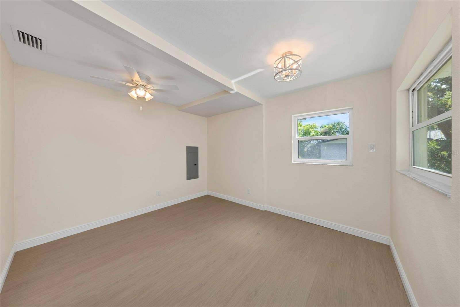 4450 13TH AVENUE S, St Petersburg, FL 33711