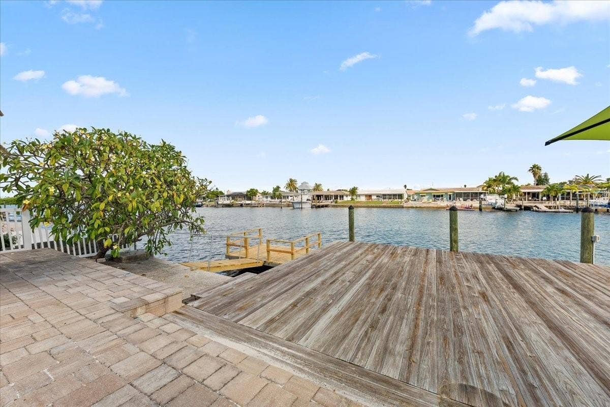 5448 PILOTS PLACE, New Port Richey, FL 34652