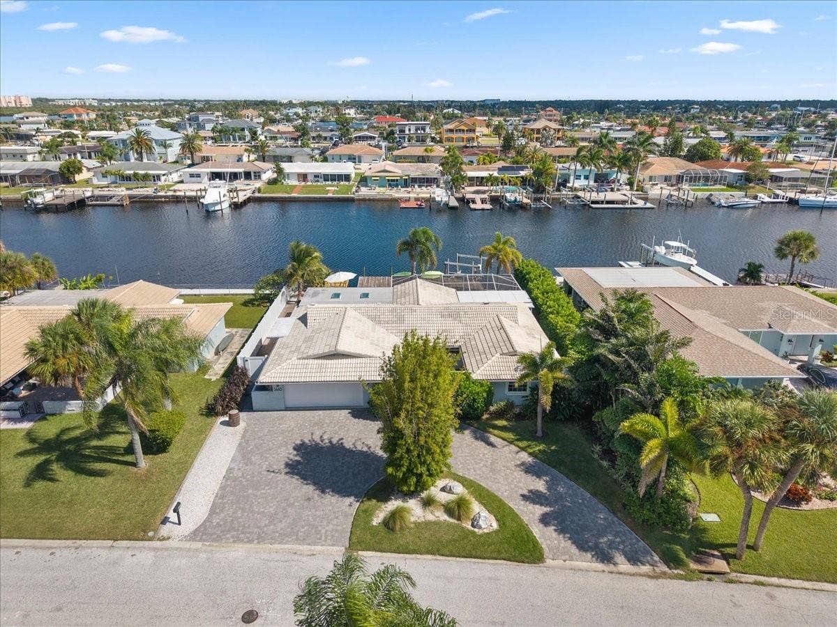 5448 PILOTS PLACE, New Port Richey, FL 34652