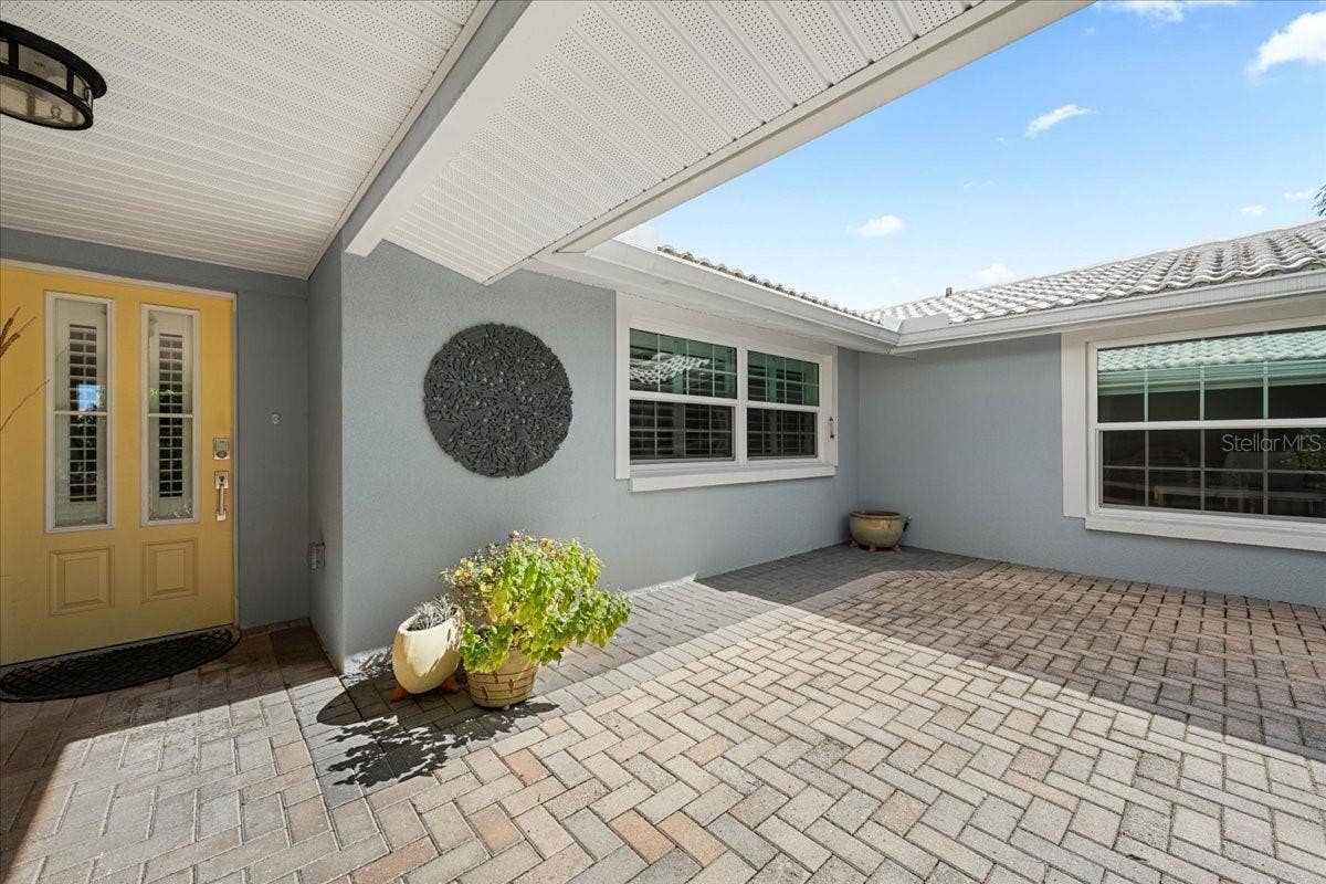 5448 PILOTS PLACE, New Port Richey, FL 34652