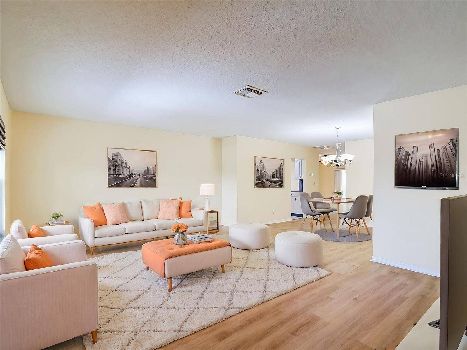 905 BLUEWATER DRIVE, Sun City Center, FL 33573 VIRTUAL STAGE FRONT VIEW OF DINING SPACE