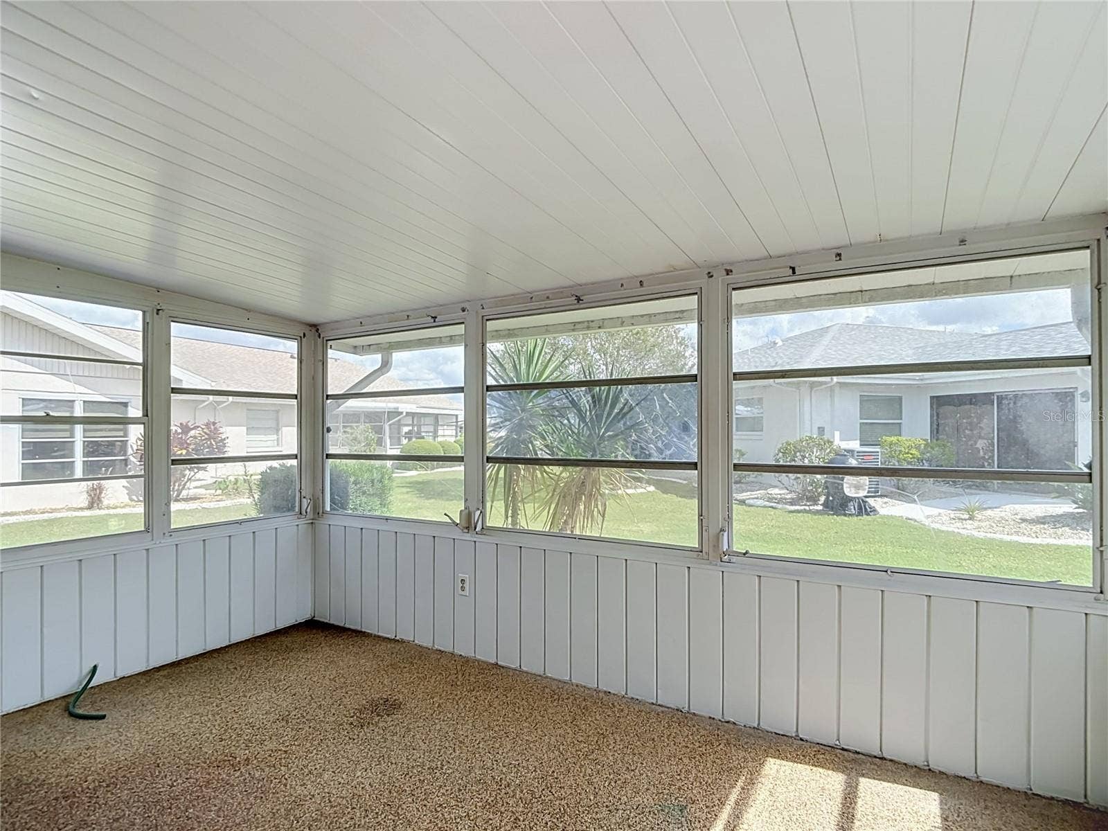 905 BLUEWATER DRIVE, Sun City Center, FL 33573