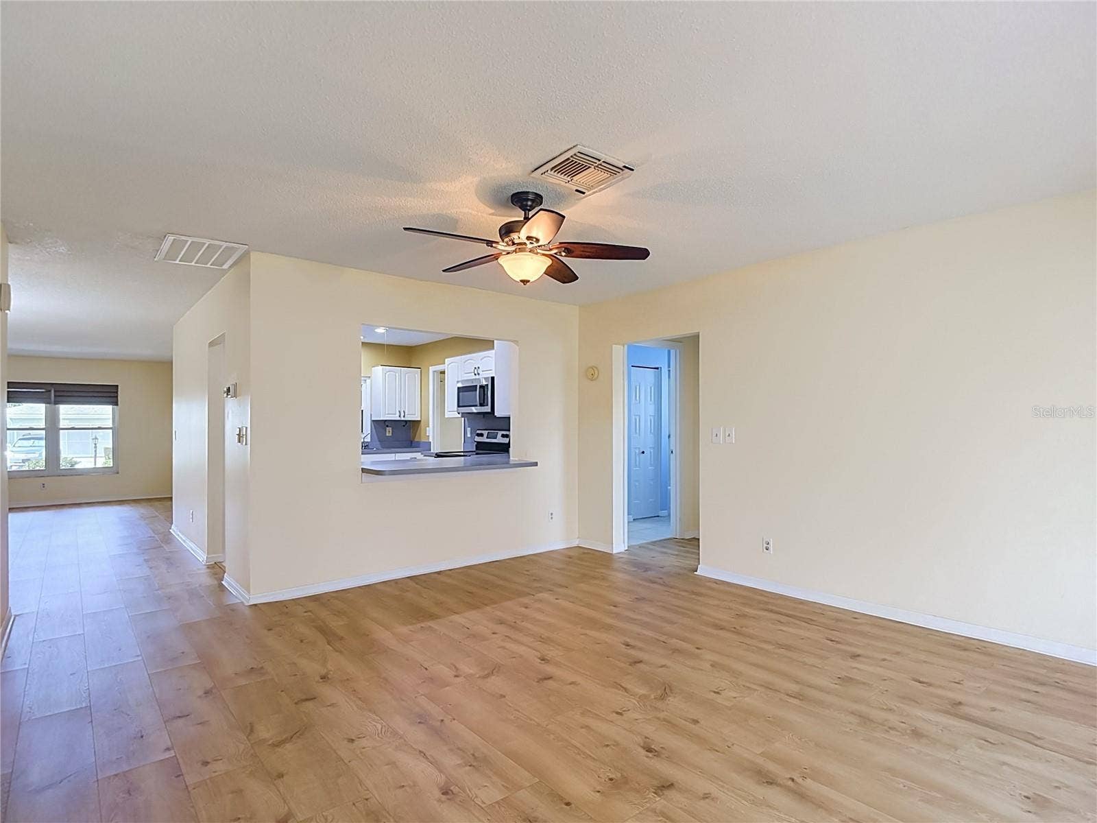 905 BLUEWATER DRIVE, Sun City Center, FL 33573