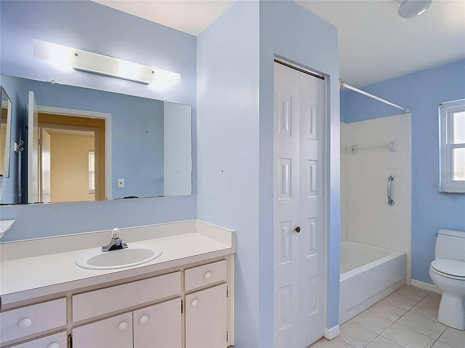 905 BLUEWATER DRIVE, Sun City Center, FL 33573