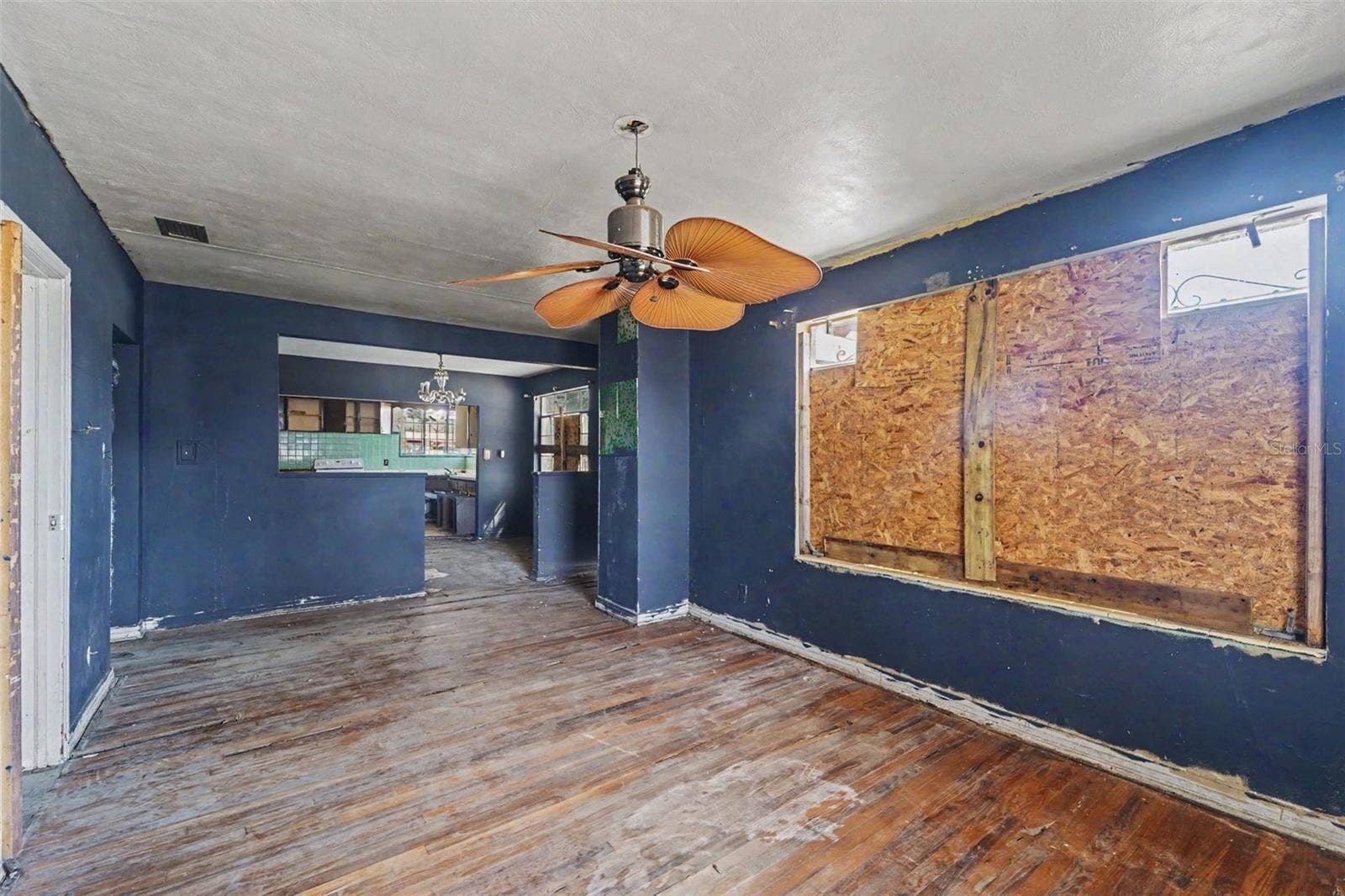 504 E EMILY STREET, Tampa, FL 33603 504 E EMILY STREET, Tampa, FL 33603