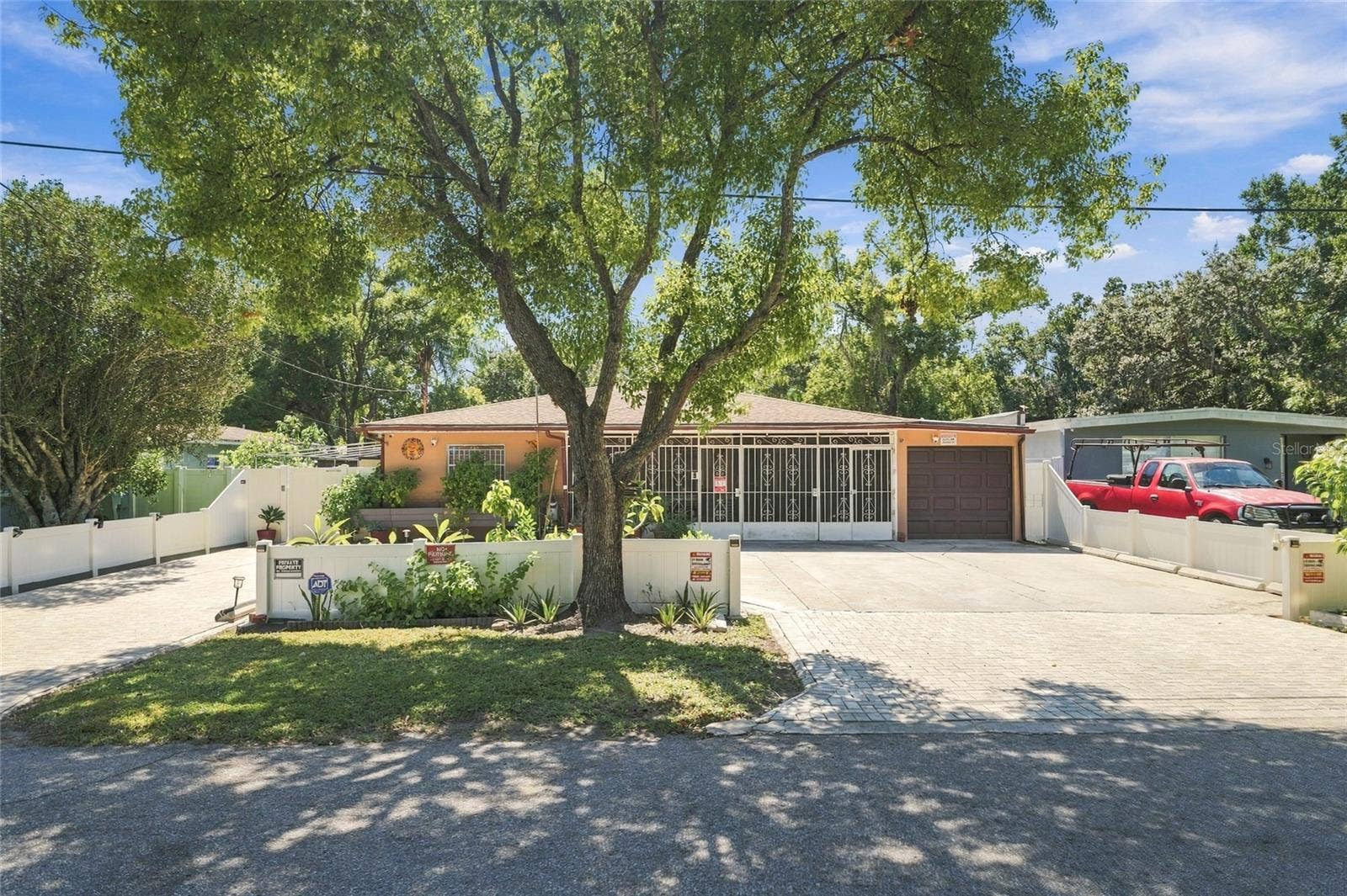 1508 W KNOLLWOOD STREET, Tampa, FL 33604