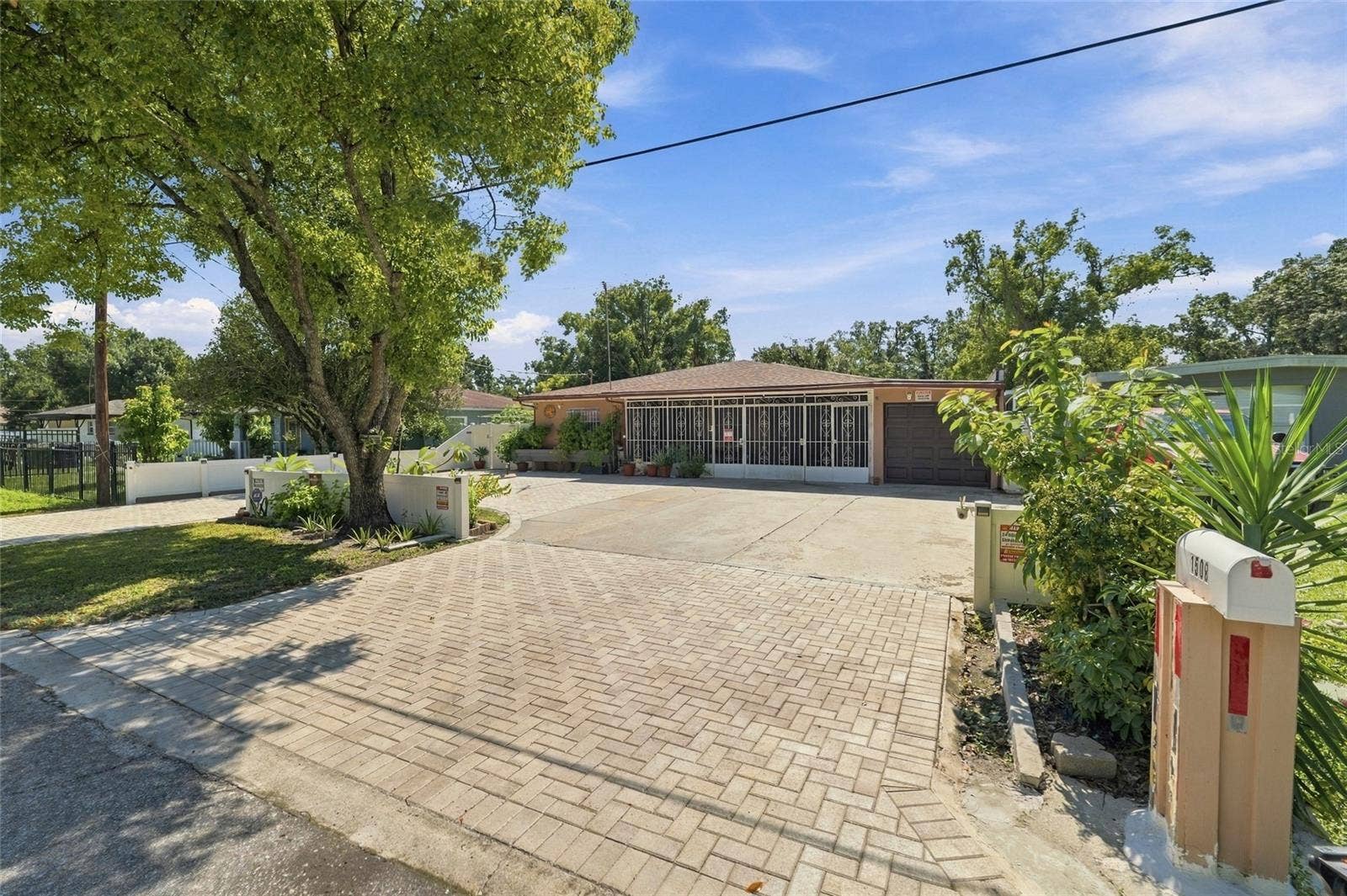 1508 W KNOLLWOOD STREET, Tampa, FL 33604