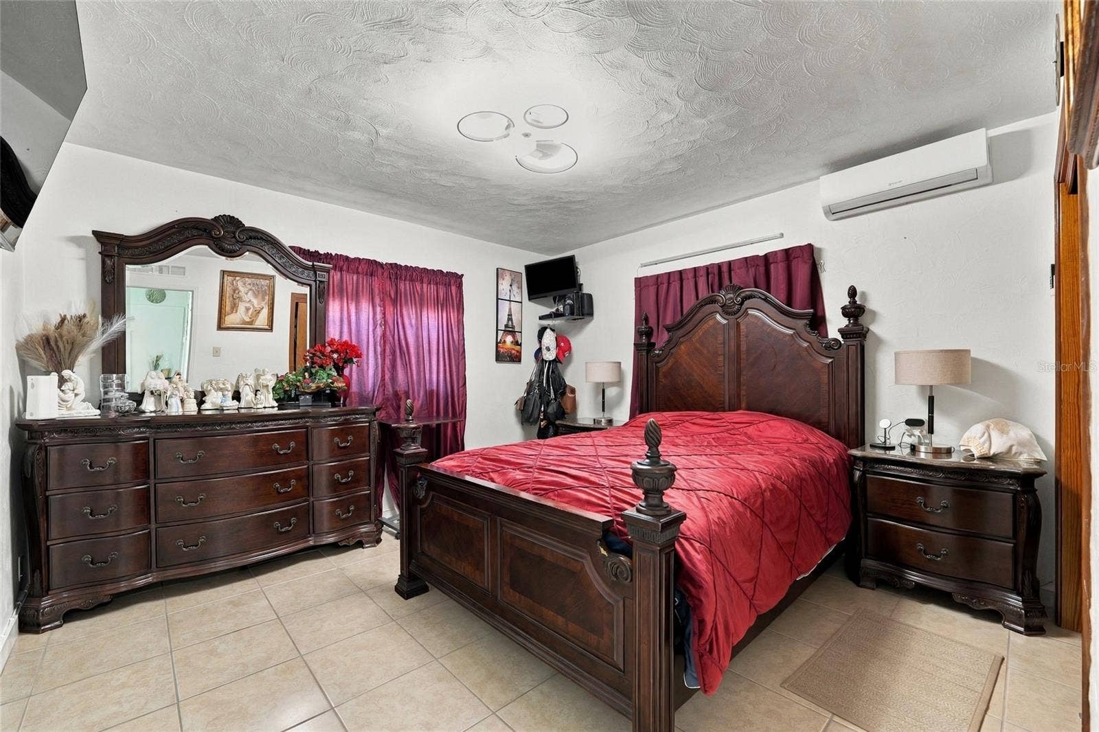 1508 W KNOLLWOOD STREET, Tampa, FL 33604