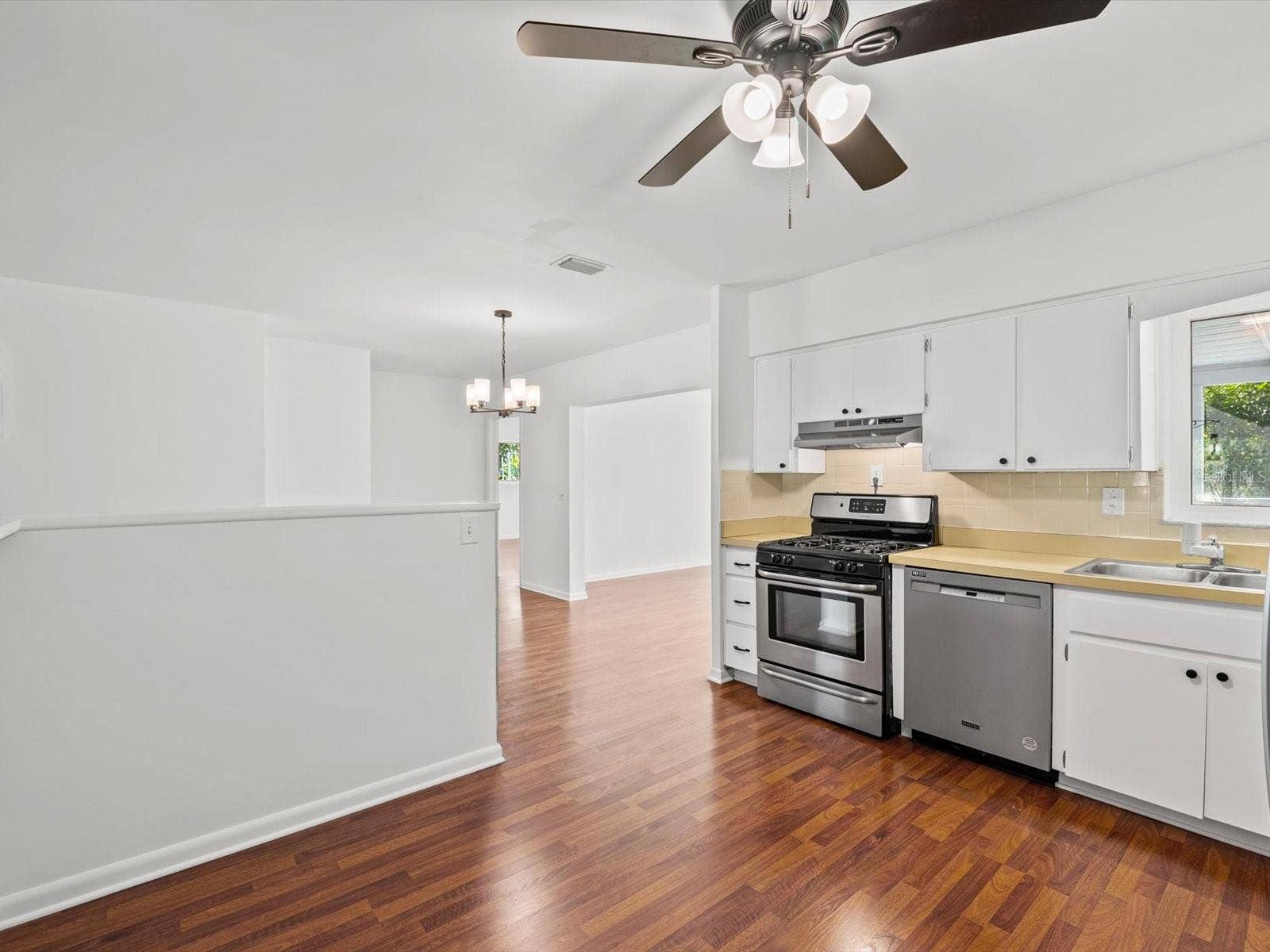 1610 EVERGREEN AVENUE S, Clearwater, FL 33756