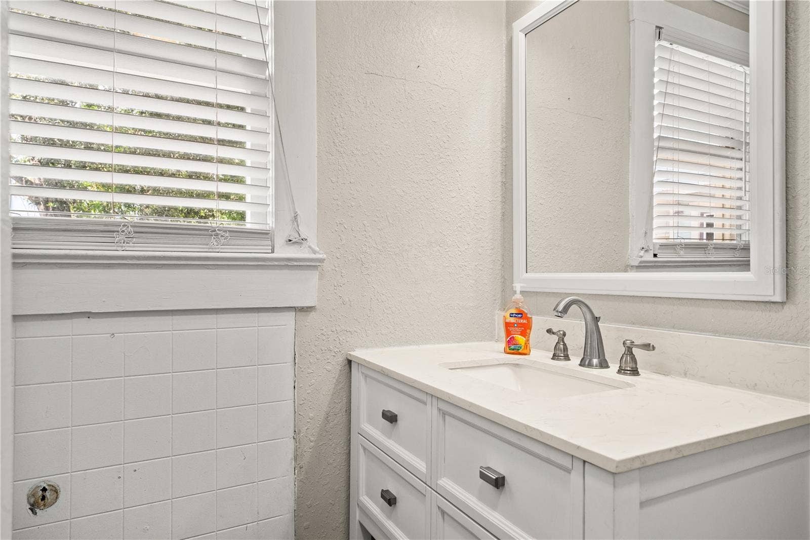 2206 E 3RD AVENUE, Tampa, FL 33605