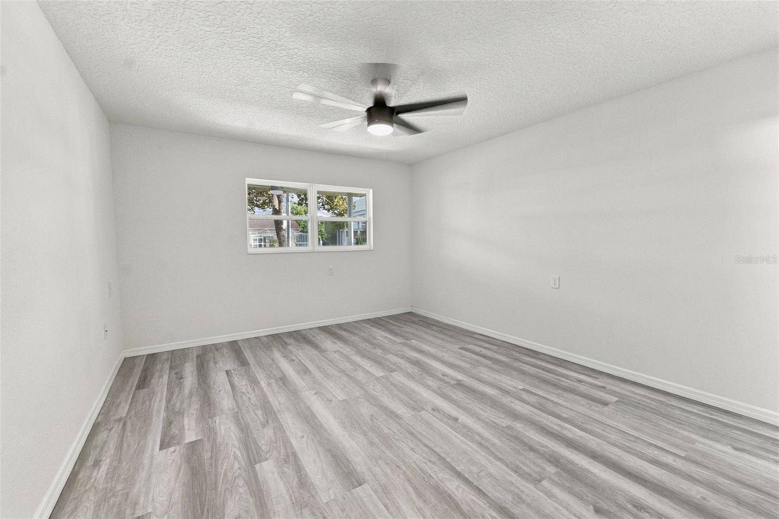 4516 GULFSTREAM DRIVE, Hernando Beach, FL 34607 4516 GULFSTREAM DRIVE, Hernando Beach, FL 34607