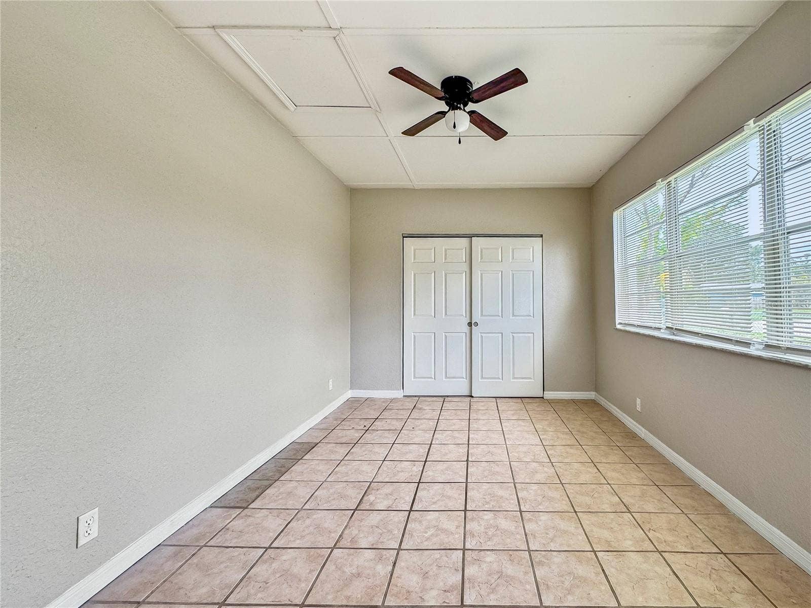 4407 POMPANO DRIVE, Tampa, FL 33617 4407 POMPANO DRIVE, Tampa, FL 33617