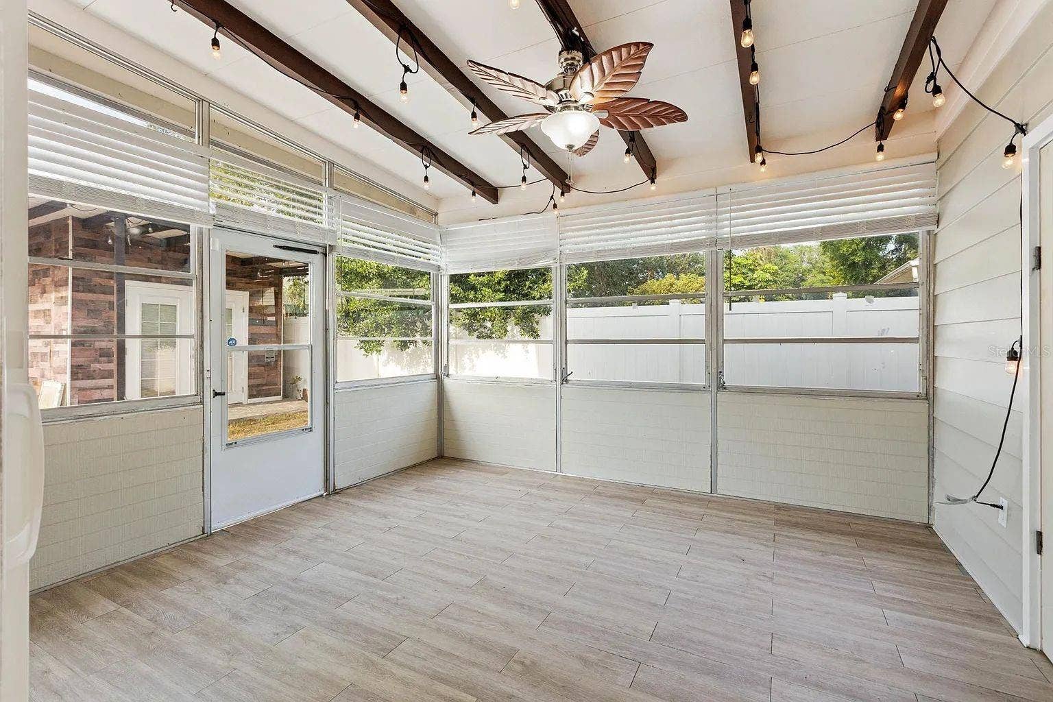 2614 W HENRY AVENUE, Tampa, FL 33614